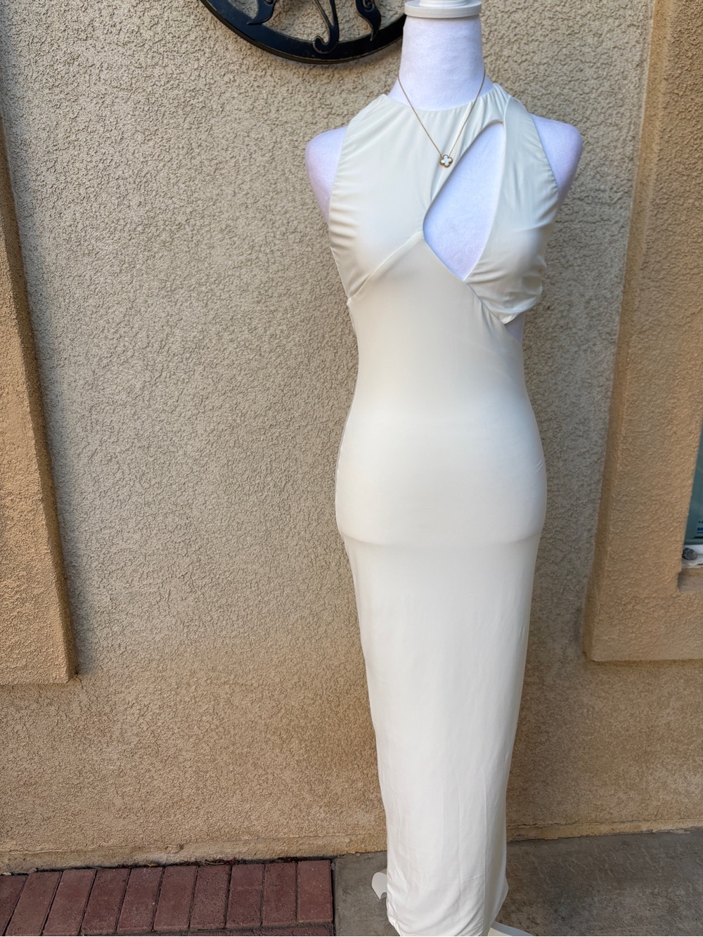 Win Win Cream White Cutout Halter Fitted Maxi Dress Bodycon Going Out Formal